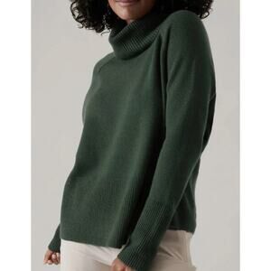 ATHLETA forest green cashmere merino wool turtlenect sweater size S small petite